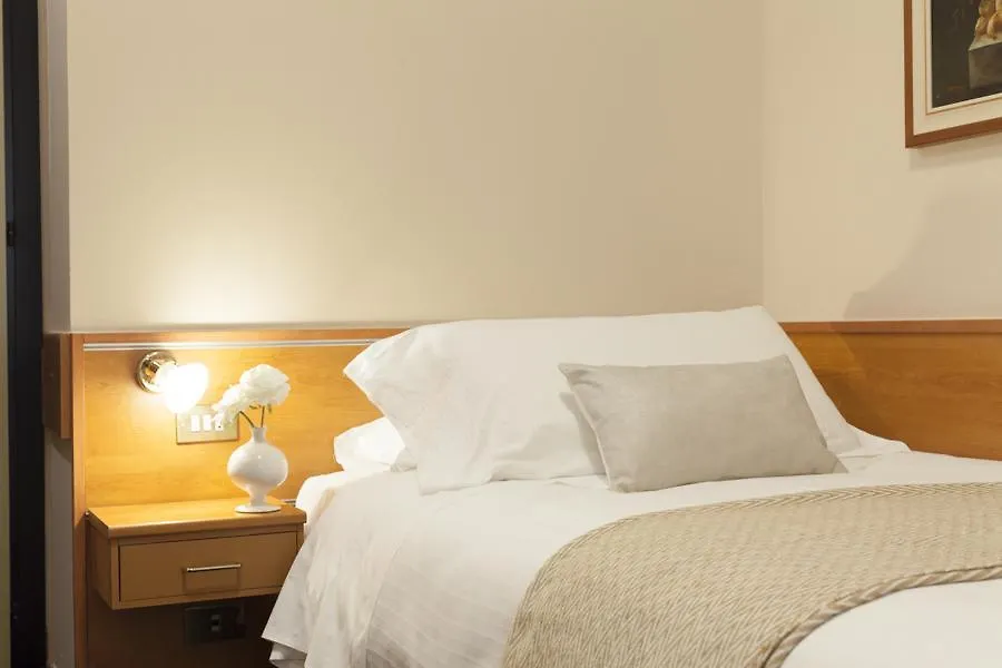 Hotel Mentana, By R Collection Hotels Milan 4*,