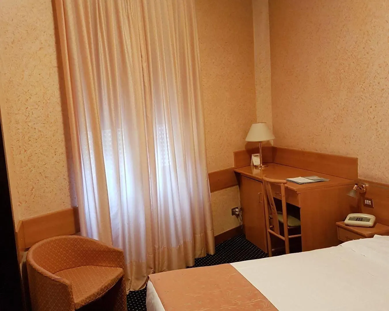 Hotel Mentana, By R Collection Hotels Milan 4*,